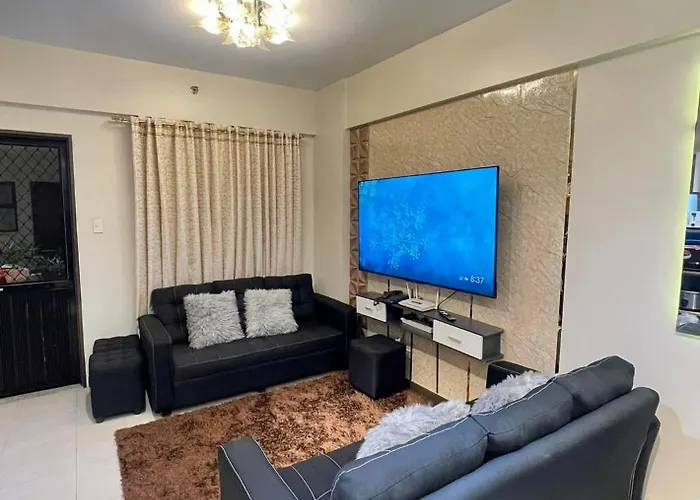 Family W/ Centralized Ac Nr Ayala Mall Feliz